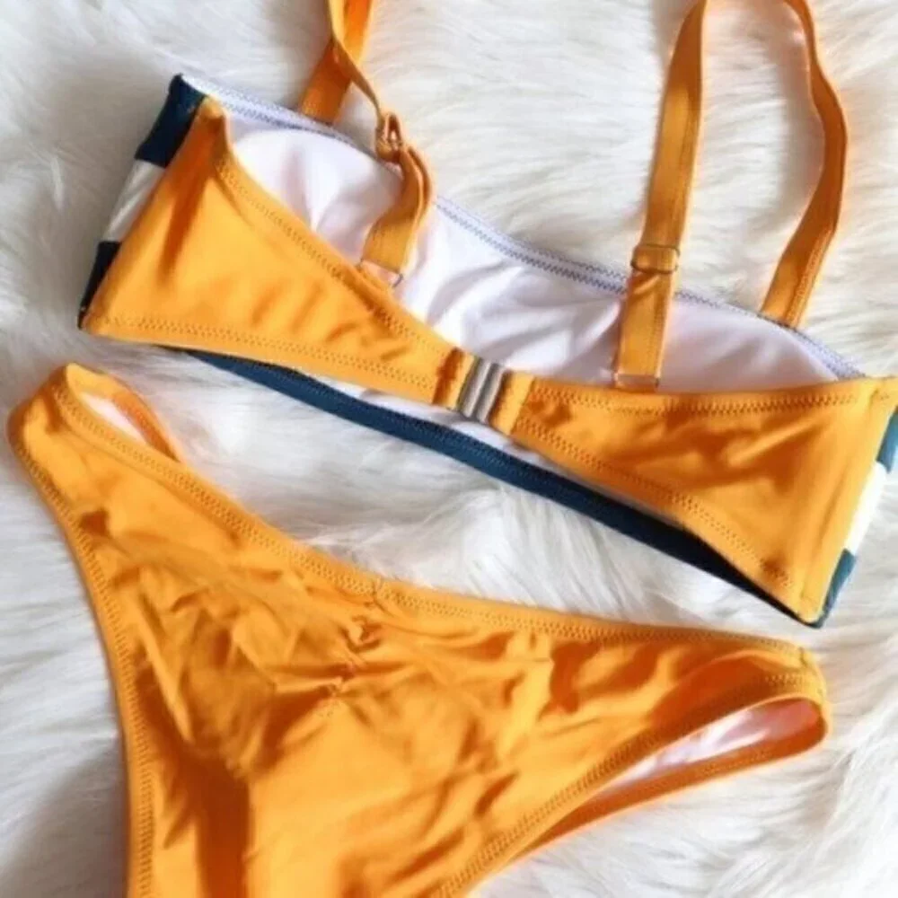 NWT Colorblock Bandeau Low Rised Bikini Set Size Small Bathing Suit Swim